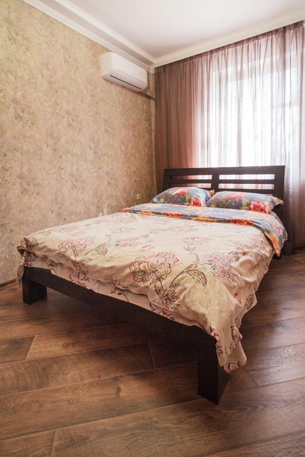 Apartment In Deribasovskay Street 20 Odessa Dış mekan fotoğraf